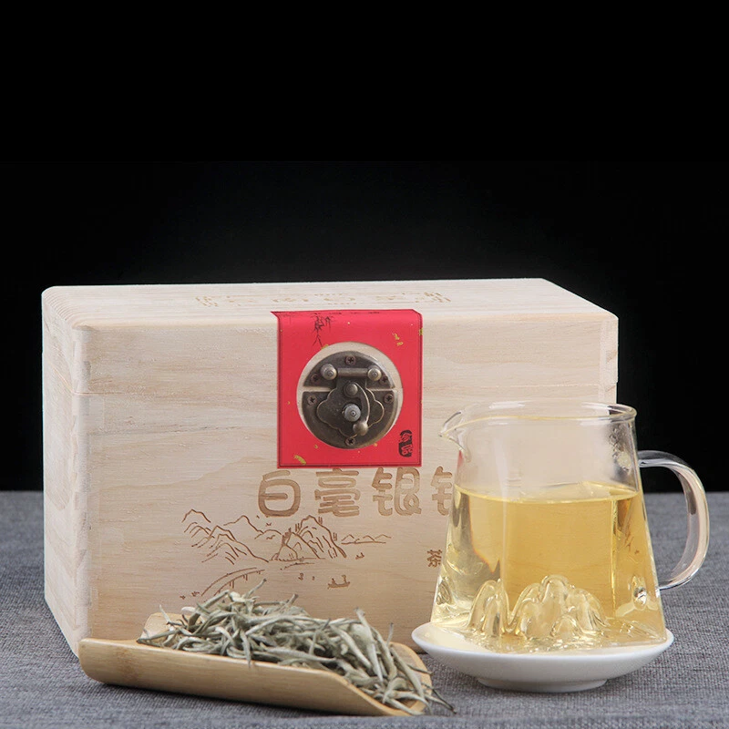 Bạch trà Trung Quốc có gây mất ngủ không - Nước trà vàng óng thanh dịu