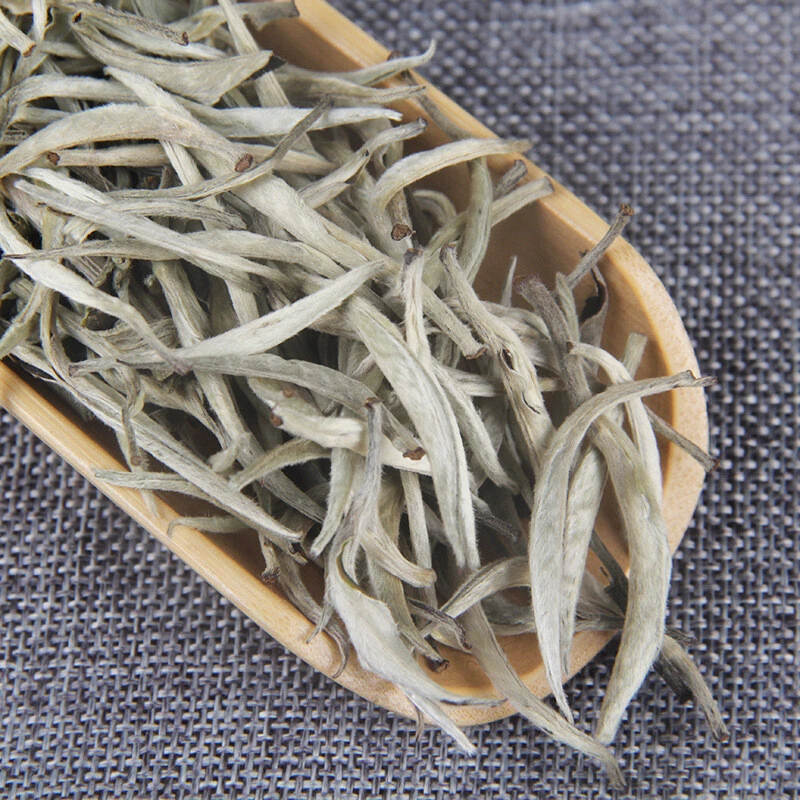 Bạch Trà Trung Quốc Có Gây Mất Ngủ Không? Giải Đáp & Cách Uống Chuẩn