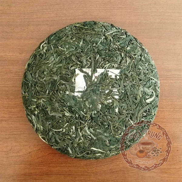 Nước trà phổ nhĩ sống Quy Chân vàng cam sáng trong