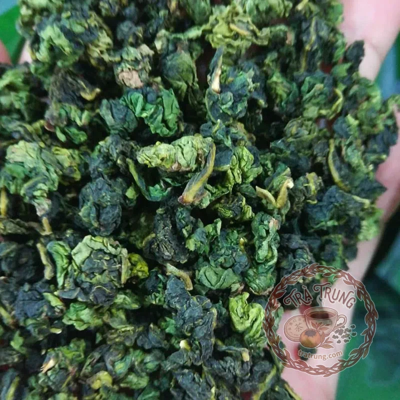 Bàn trà thanh tịnh với chén trà thiết quan âm
