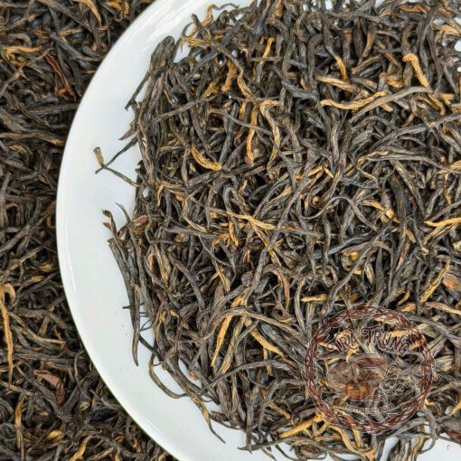 Thưởng thức hồng trà kim tuấn mi trong không gian tĩnh lặng